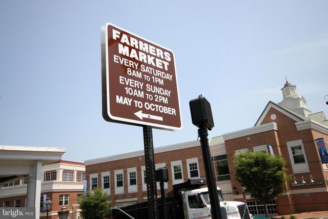 10811 ORCHARD ST, Fairfax, VA 22030