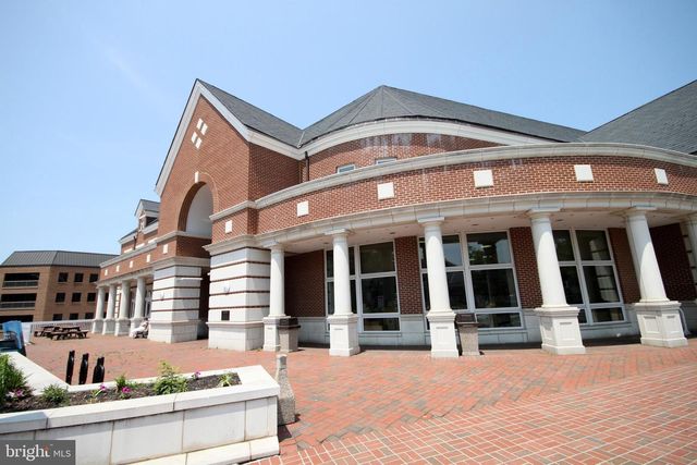 10811 ORCHARD ST, Fairfax, VA 22030