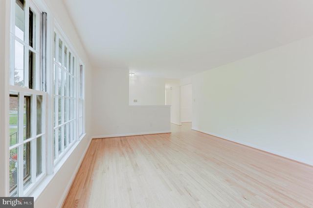 10811 ORCHARD ST, Fairfax, VA 22030