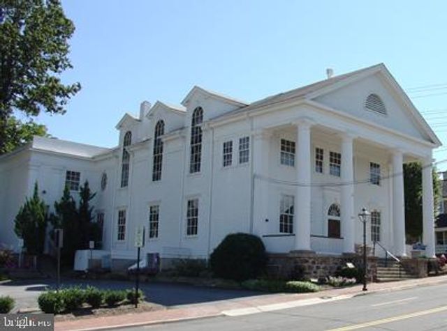 10811 ORCHARD ST, Fairfax, VA 22030