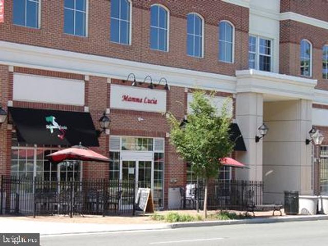 10811 ORCHARD ST, Fairfax, VA 22030