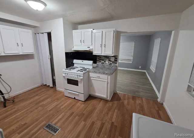 26039 Lehigh Street, Inkster, MI 48141