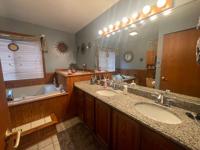 1341 Portage Lane, Woodstock, IL 60098