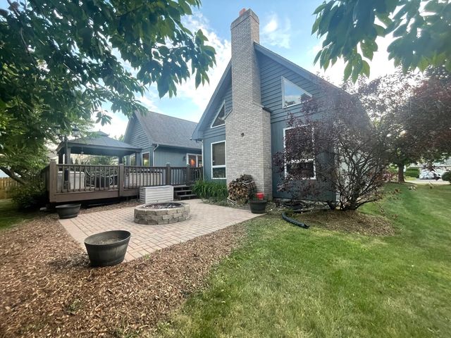 1341 Portage Lane, Woodstock, IL 60098