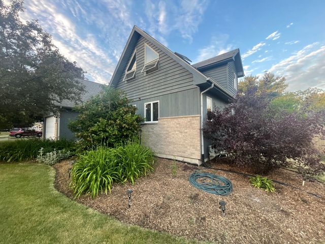 1341 Portage Lane, Woodstock, IL 60098
