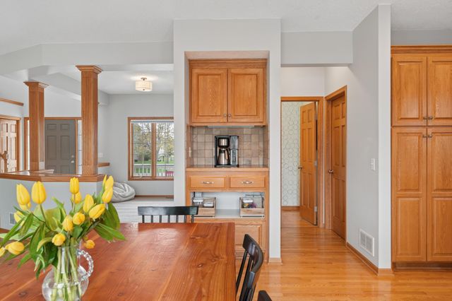 9595 Dunes Avenue, Cottage Grove, MN 55016