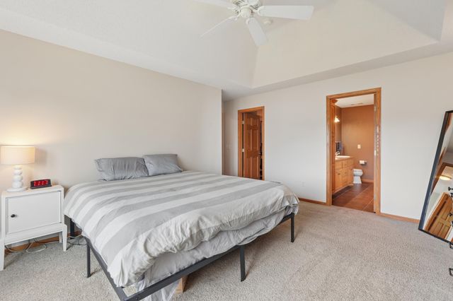 9595 Dunes Avenue, Cottage Grove, MN 55016