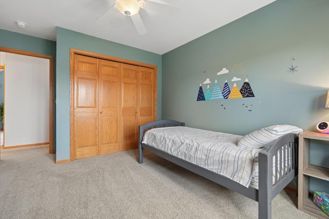 9595 Dunes Avenue, Cottage Grove, MN 55016