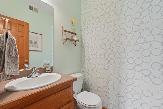9595 Dunes Avenue, Cottage Grove, MN 55016