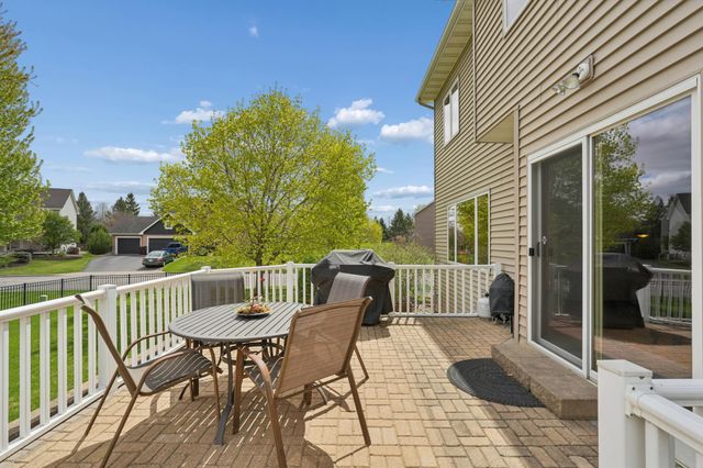 9595 Dunes Avenue, Cottage Grove, MN 55016