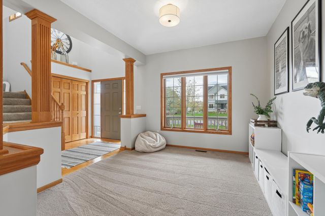 9595 Dunes Avenue, Cottage Grove, MN 55016
