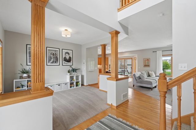 9595 Dunes Avenue, Cottage Grove, MN 55016