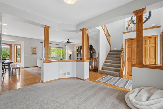 9595 Dunes Avenue, Cottage Grove, MN 55016