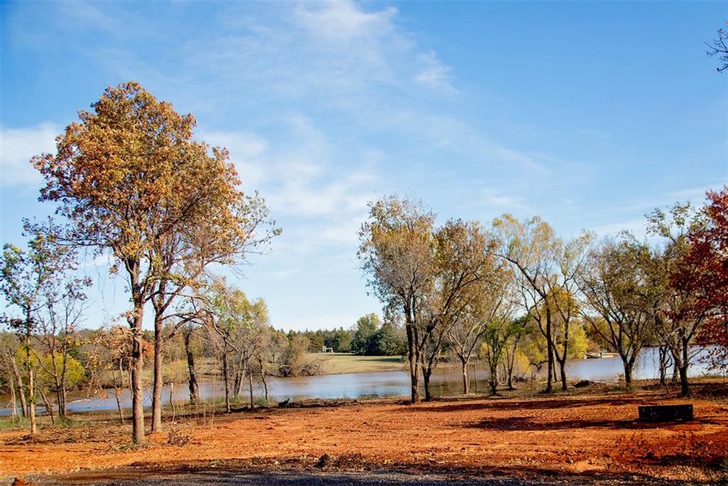 7334 Old Oak Trail, Guthrie, OK 73044