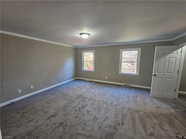 3721 Herchel Lane, Winston-salem, NC 27106