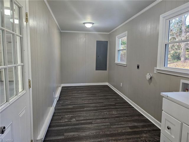 3721 Herchel Lane, Winston-salem, NC 27106