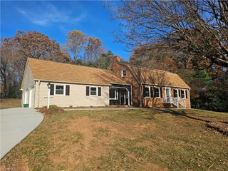 3721 Herchel Lane, Winston-salem, NC 27106