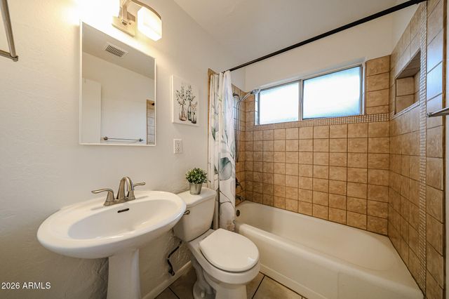 3022 N 37TH Street 4, Phoenix, AZ 85018