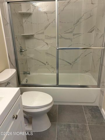 36 Westport Drive 71, Whiting, NJ 08759