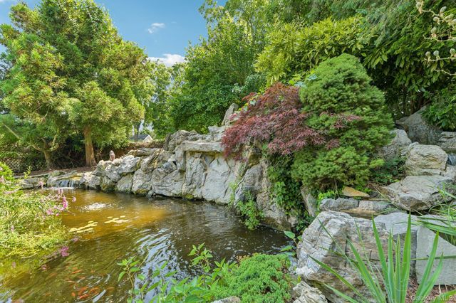 244 Foster Avenue, Sayville, NY 11782
