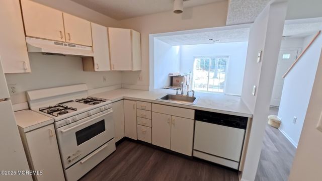 13 Madison Court, Tinton Falls, NJ 07712