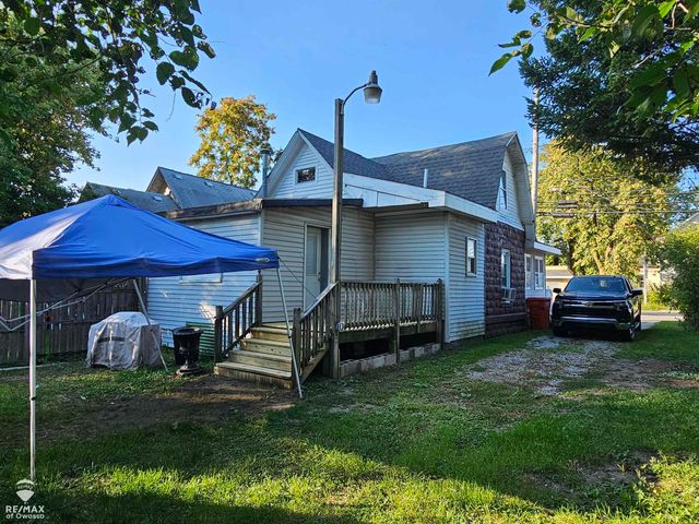 304 W Corunna Avenue, Owosso, MI 48867