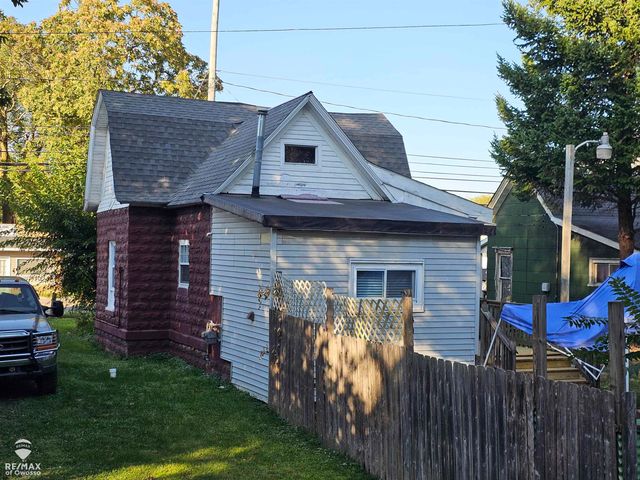 304 W Corunna Avenue, Owosso, MI 48867