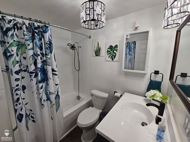 304 W Corunna Avenue, Owosso, MI 48867