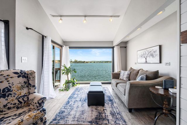 200 Pretti Pt Apt C1, Hot Springs, AR 71913