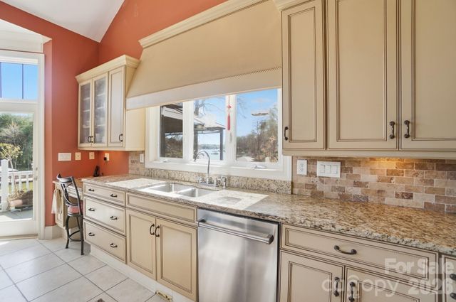 186 Hazelton Loop, Mooresville, NC 28117