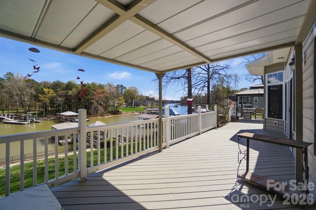 186 Hazelton Loop, Mooresville, NC 28117