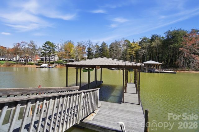 186 Hazelton Loop, Mooresville, NC 28117