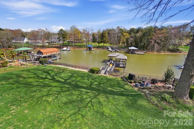186 Hazelton Loop, Mooresville, NC 28117