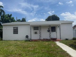 790 E 6th Place, Hialeah, FL 33010