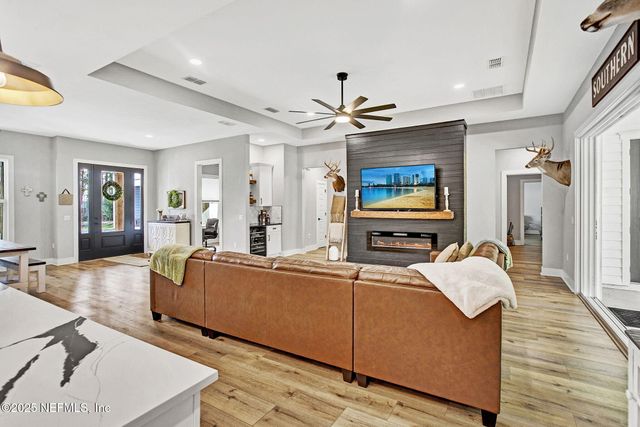 138 LAKE ASBURY Drive, Green Cove Springs, FL 32043