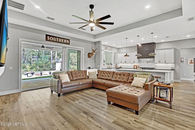 138 LAKE ASBURY Drive, Green Cove Springs, FL 32043