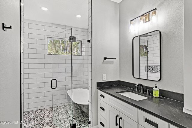 138 LAKE ASBURY Drive, Green Cove Springs, FL 32043