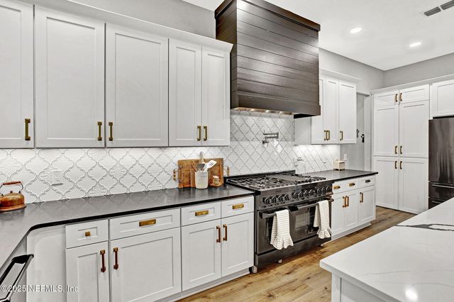 138 LAKE ASBURY Drive, Green Cove Springs, FL 32043