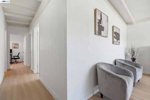 1020 Barbara Ln, San Pablo, CA 94806