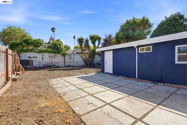 1020 Barbara Ln, San Pablo, CA 94806