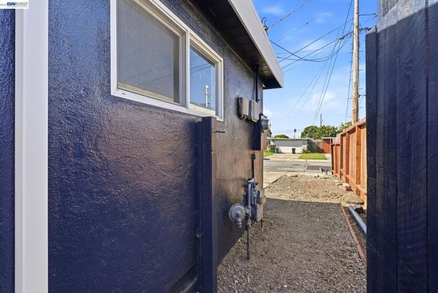 1020 Barbara Ln, San Pablo, CA 94806