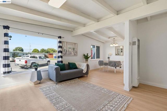 1020 Barbara Ln, San Pablo, CA 94806