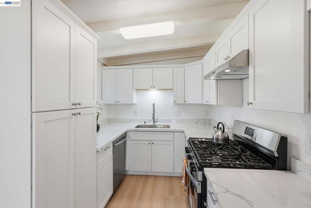 1020 Barbara Ln, San Pablo, CA 94806
