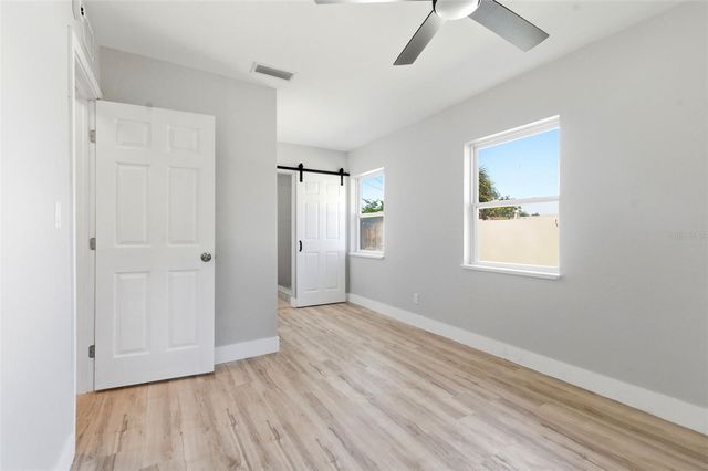 7528 17TH WAY N, St Petersburg, FL 33702
