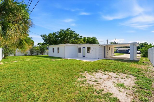 7528 17TH WAY N, St Petersburg, FL 33702