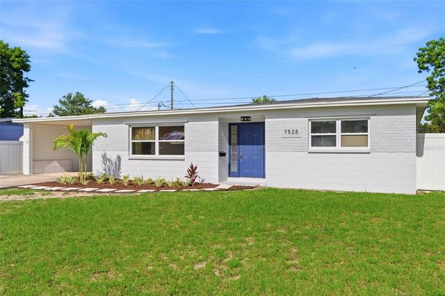 7528 17TH WAY N, St Petersburg, FL 33702