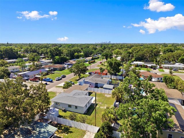 7528 17TH WAY N, St Petersburg, FL 33702
