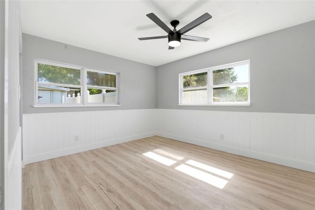 7528 17TH WAY N, St Petersburg, FL 33702