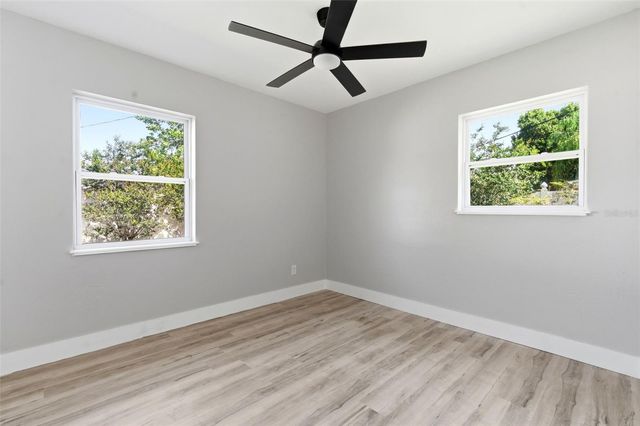 7528 17TH WAY N, St Petersburg, FL 33702