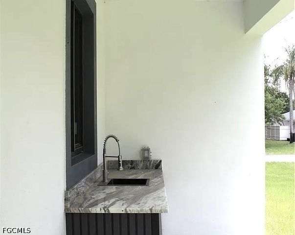 2504 E 2nd ST, Lehigh Acres, FL 33936
